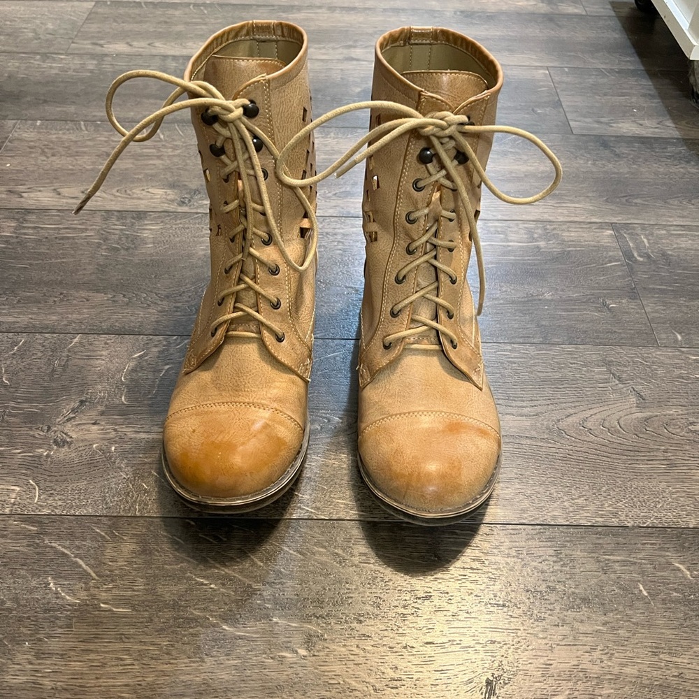 Forever‎ 21 Boots SZ 9